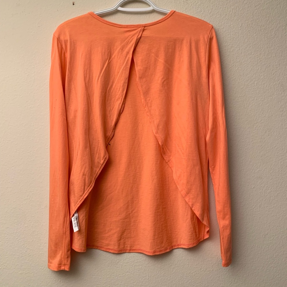 Fabletics Millie split back top - Picture 3 of 7